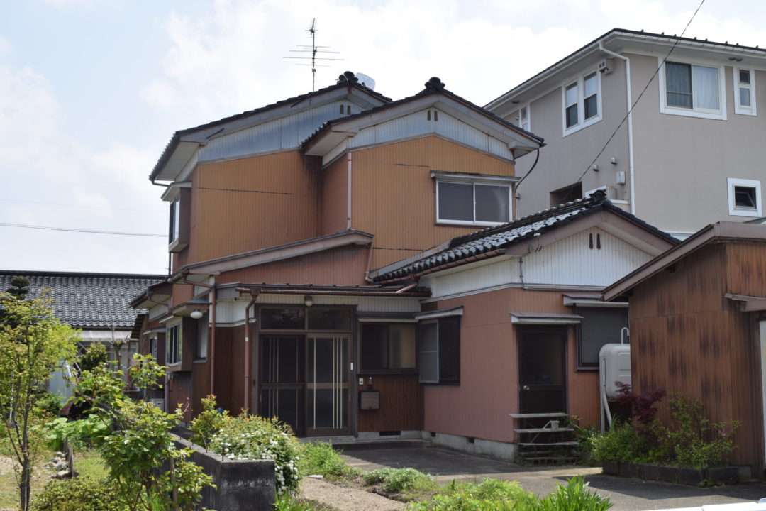富山市向新庄 中古住宅写真