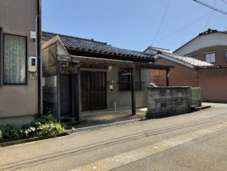 富山市秋吉新町中古住宅 サムネイル