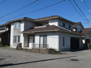 砺波市となみ町中古住宅 サムネイル