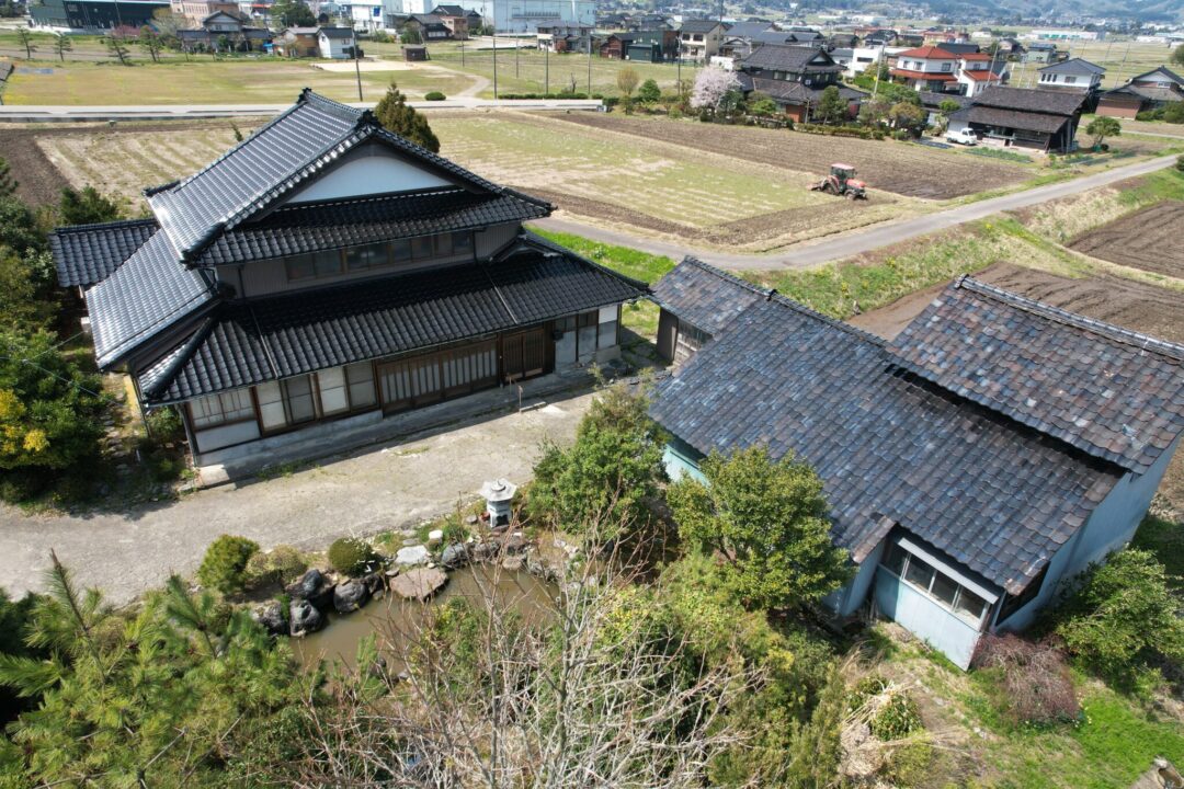 小矢部市藤森中古住宅写真