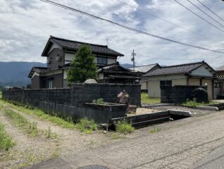 南砺市信末中古住宅 サムネイル