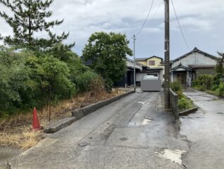 富山市新庄町２丁目中古住宅 サムネイル