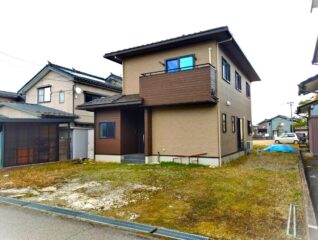 高岡市佐野中古住宅 サムネイル