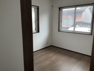 高岡市佐野中古住宅 サムネイル